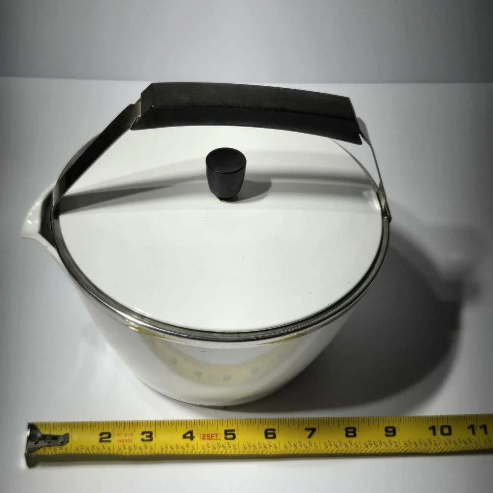 VINTAGE White 1 3/4 qts Saucepan Corning Ware TK-2 Cookmates Teakettle USA MCM‎